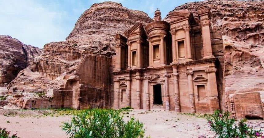 Petra Weather in October