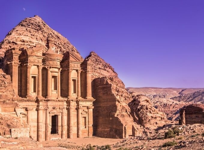 Candlelit paths illuminate Petra’s Treasury during magical night tours